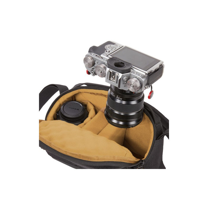 ЧАНТА ЗА ФОТОАПАРАТ CVCS-102 VISO COMPACT DSLR/MIRROR CASE LOGIC - ЧЕРЕН