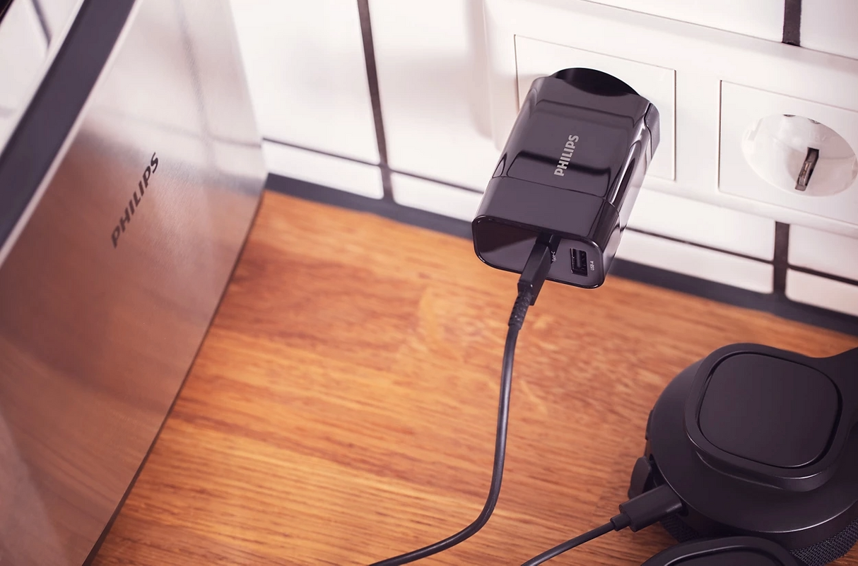 ЗАРЯДНО УСТРОЙСТВО 220V,1xUSB,1xTypeC DLP2621 PHILIPS