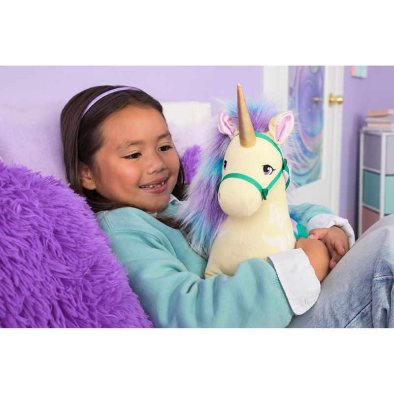 Голяма плюшена играчка Еднорог Лийф Spin Master Unicorn Academy – Вълшебен растителен еднорог Лийф с лилава грива (38 см)