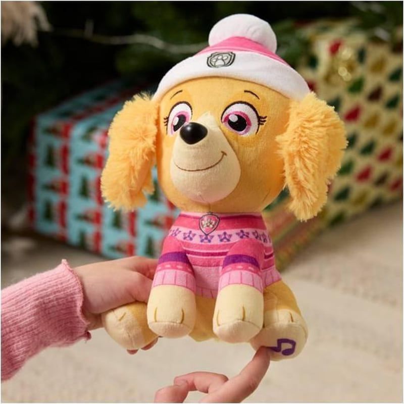 Музикално празнично плюшено кученце Пес Патрул PAW Patrol – Пееща мека играчка с коледни песнички и празнично облекло (20 см)