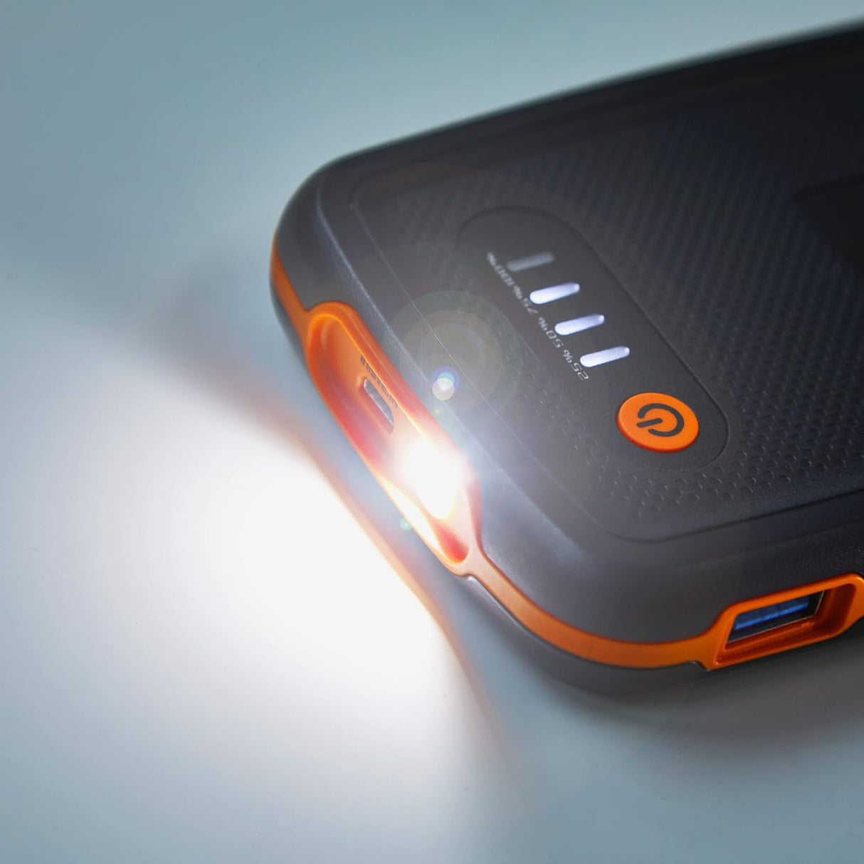 СТАРТИРАЩО ЗАРЯДНО ДЖЪМП СТАРТЕР OBSL200 BATTERY START OSRAM 200, OBSL200, 12V, 6000MAH