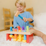 Детска дървена игра с чукче Zynora Peekaboo Bench – Класическа монтесори пейка с изскачащи колчета за фина моторика и координация (2+ години)