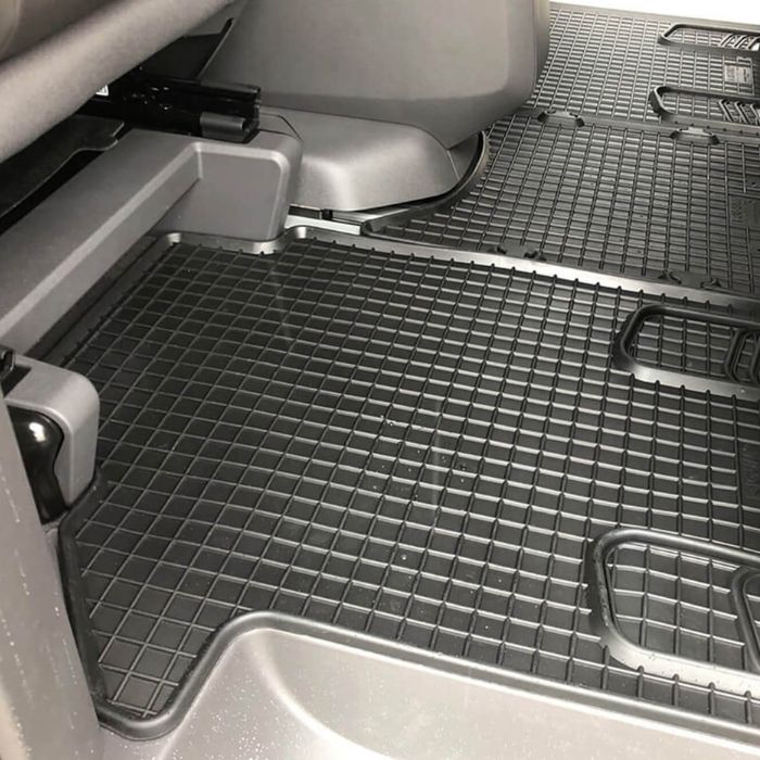 ГУМЕНИ СТЕЛКИ RIGUM ЗА VW T7 MULTIVAN (2022+) – ВТОРИ РЕД
