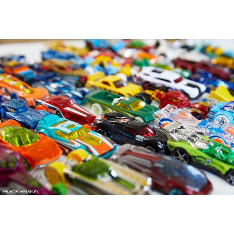 Мега пакет 20 броя оригинални колички Hot Wheels (Mattel) – Колекционерски комплект от лят метал и пластмаса в мащаб 1:64 с витринна кутия (3+ години)
