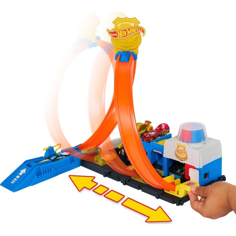 Детски комплект Hot Wheels City: Super Police Station – Интерактивен полицейски участък с 4 екшън маршрута, регулируема писта и полицейска количка (4+ години)