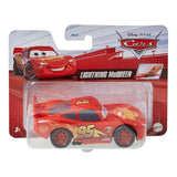 Детска състезателна количка Disney Pixar Cars: Pull-Back Lightning McQueen – Оригинален автомобил Светкавицата Маккуин в голям мащаб 1:43 с инерционен механизъм (3+ години)