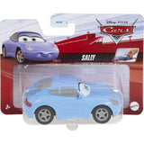 Детска състезателна количка Disney Pixar Cars: Pull-Back Sally – Оригинална количка Сали в голям мащаб 1:43 с инерционен механизъм (3+ години)
