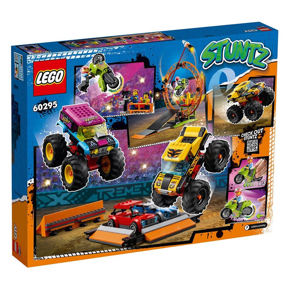 Детски образователен конструктор LEGO City Stunt Arena 60295 – Каскадьорска арена с маховичен мотоциклет и гигантски камиони (668 части)