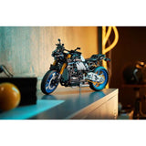 Колекционерски конструктор LEGO Technic Yamaha MT-10 SP 42159 – Мащабен хипер-голишар мотоциклет с функционална скоростна кутия и AR добавена реалност (1478 части)