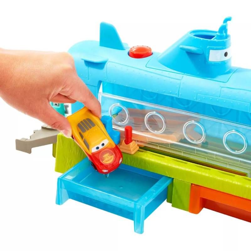 Интерактивна автомивка-подводница Disney Pixar Cars: Color Change (Mattel) – Игрален комплект със сменяща цвета си количка Светкавицата Маккуин (4+ години)